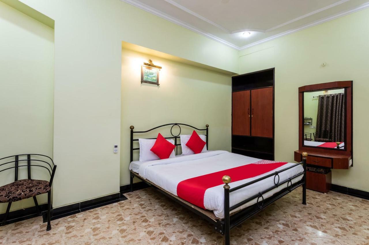 Oyo 38142 Girdhar Mahal Hotell Indore Eksteriør bilde