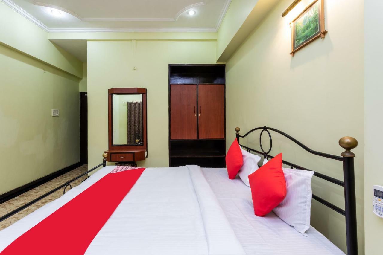 Oyo 38142 Girdhar Mahal Hotell Indore Eksteriør bilde