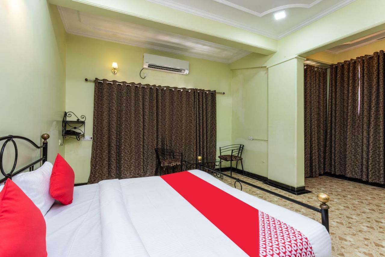 Oyo 38142 Girdhar Mahal Hotell Indore Eksteriør bilde