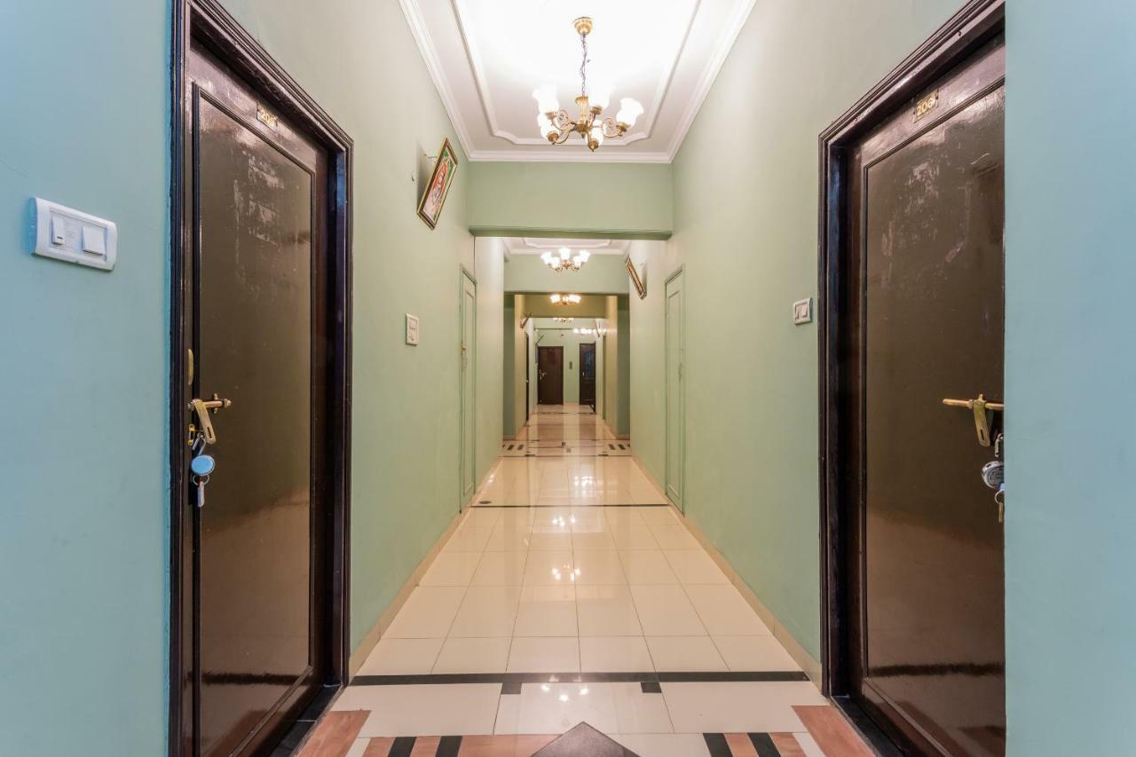 Oyo 38142 Girdhar Mahal Hotell Indore Eksteriør bilde